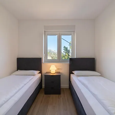 Katarina Apartment *
