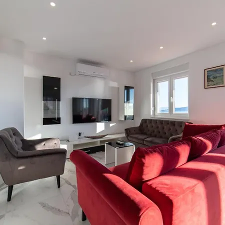 Katarina Apartment *