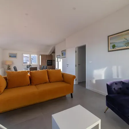 Katarina Apartment *